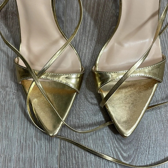 NWOT PrettyLittleThing Gold Point Toe Lace Up High Heeled Sandals US 7 (UK 4) - Picture 9 of 13